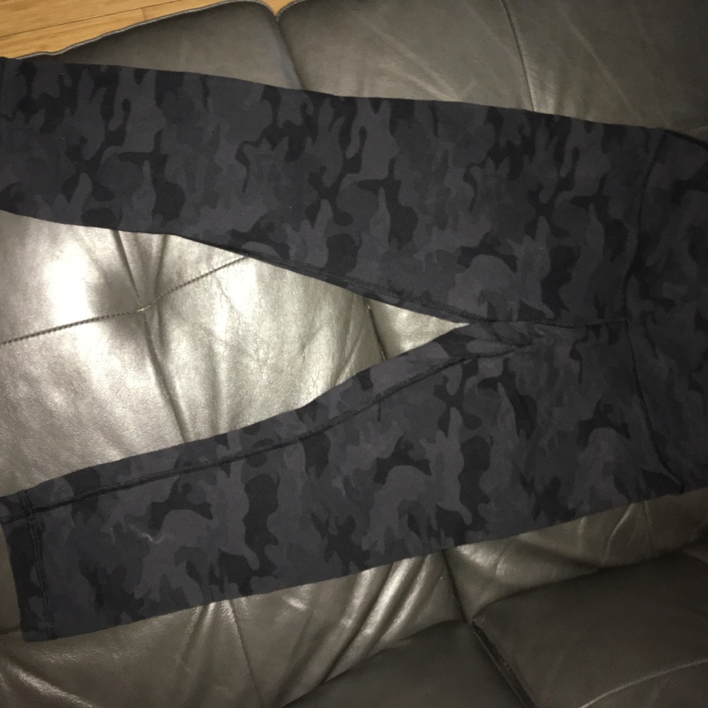 Lululemon 19 inch crop pants, 4